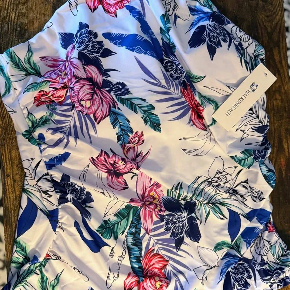 Floral Women's Swimsuit Top - Picture 2 of 5